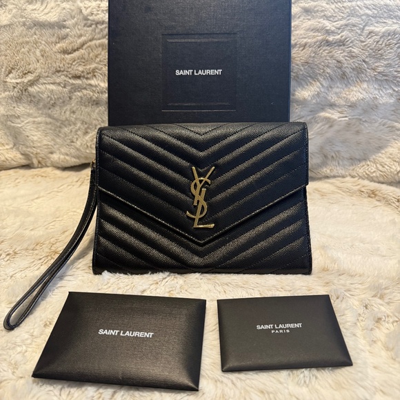 YSL CASSANDRE MATELASSÉ FLAP POUCH IN GRAIN DE POUDRE LEATHER - Picture 1 of 7